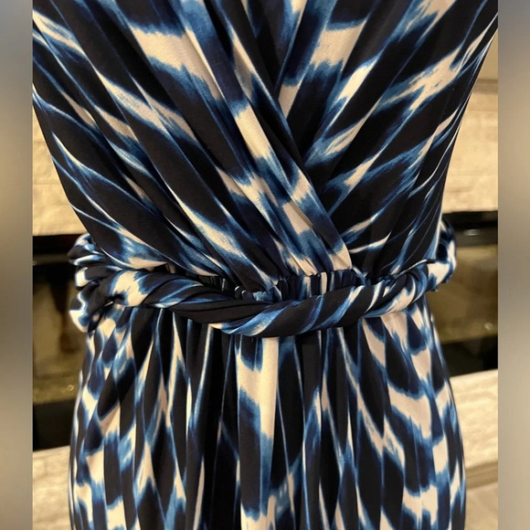 Chico’s size 3 (Large or size 16) V neckline maxi dress - Picture 3 of 11